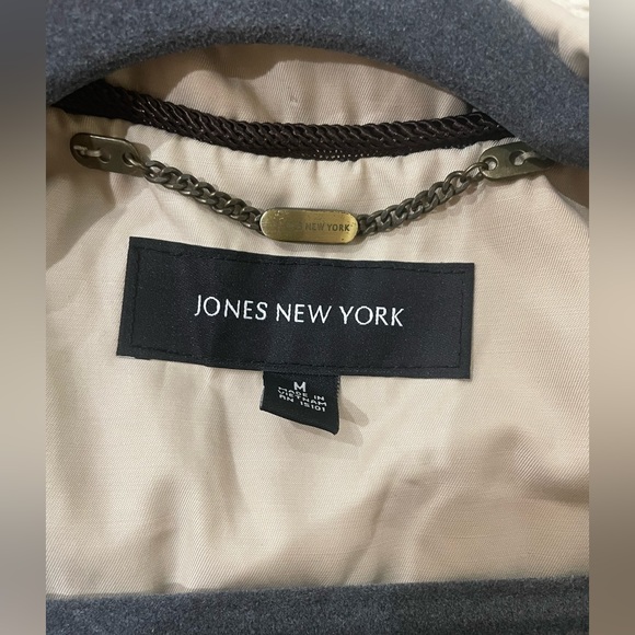 New without tag never used trench coat beige . - Picture 4 of 6